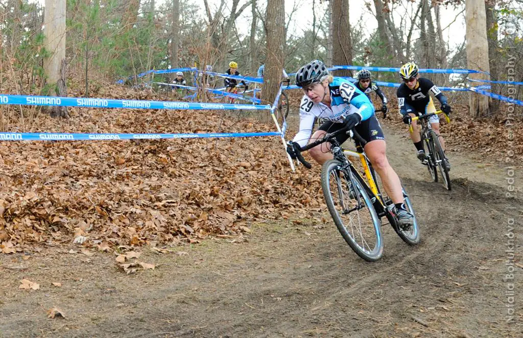 Van Gilder pushes through a descent. © Natalia Boltukhova | Pedal Power Photography