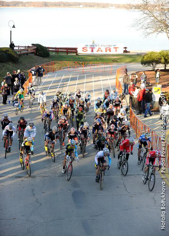 The start of the men\'s race. © Natalia Boltukhova | Pedal Power Photography