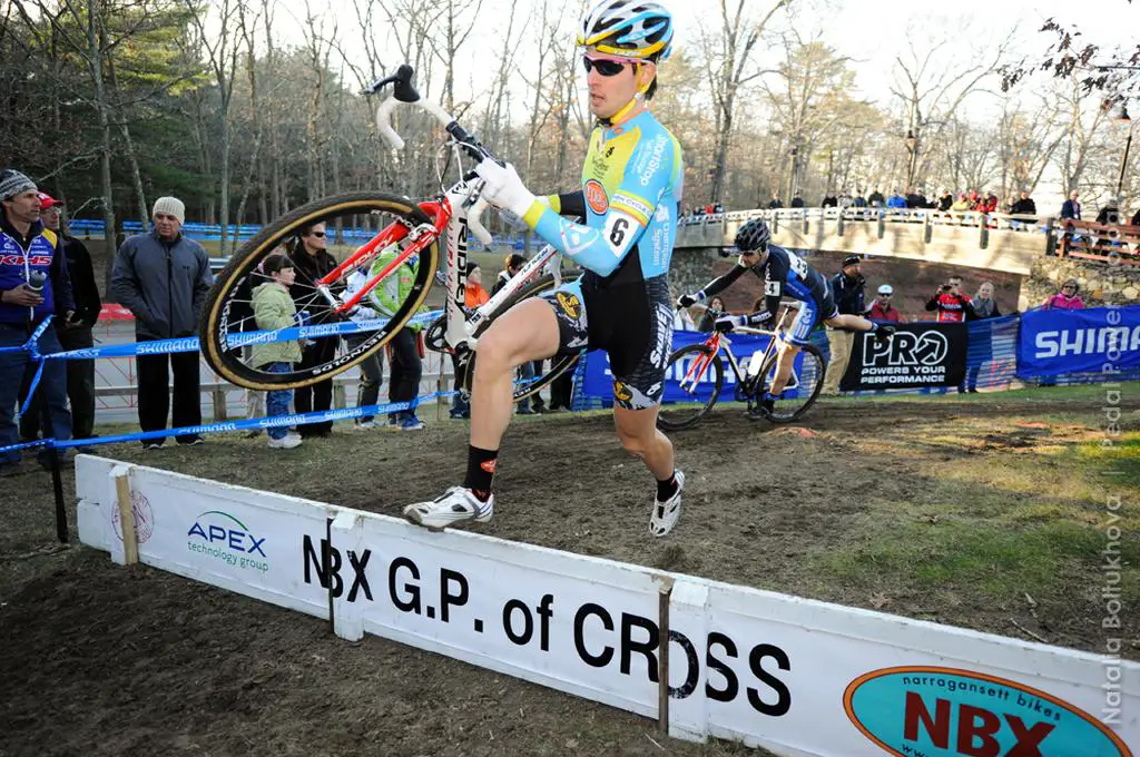 Jerome Townsend gets past the barriers. © Natalia Boltukhova | Pedal Power Photography