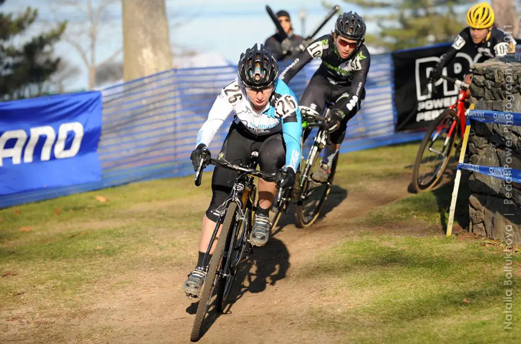 Laura Van Gilder drives the pace. © Natalia Boltukhova | Pedal Power Photography