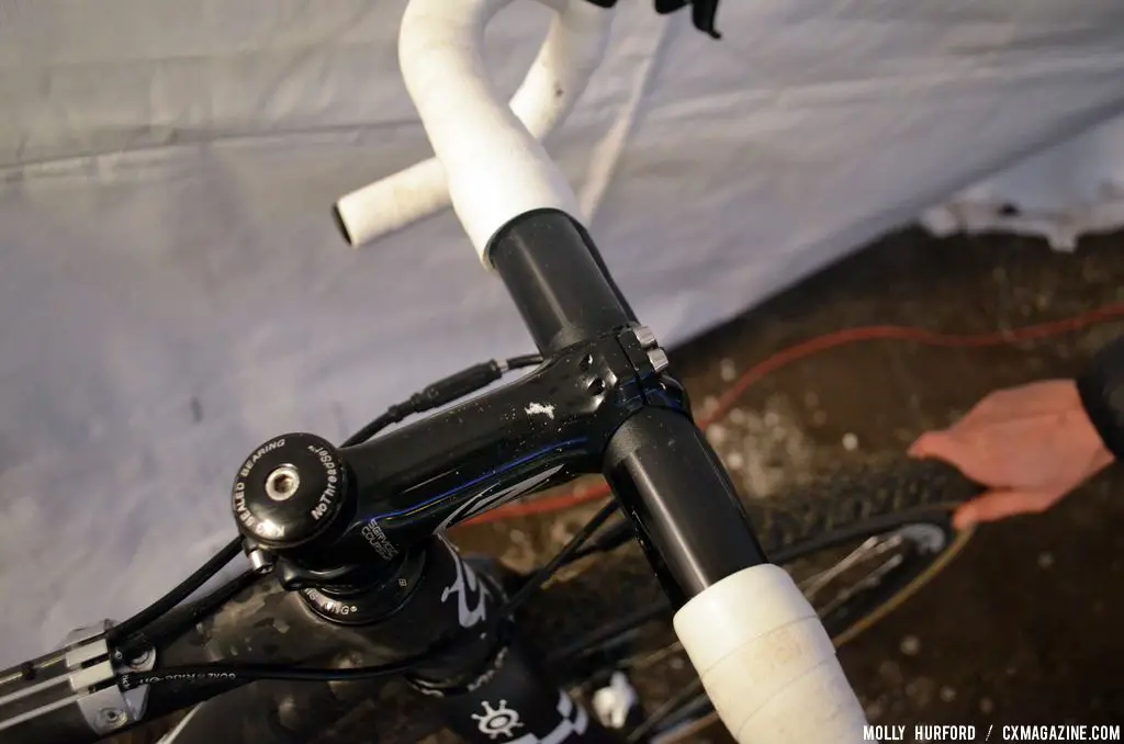 Zipp 46 cm bars allow Duke to have a "downhiller feel" to her bike. © Cyclocross Magazine