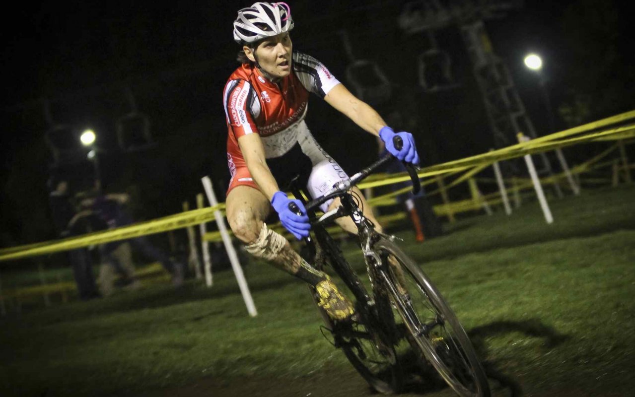 Lyne Bessette (cyclocrossworld.com) came out of retirement for The Weasel © Chris Gagne
