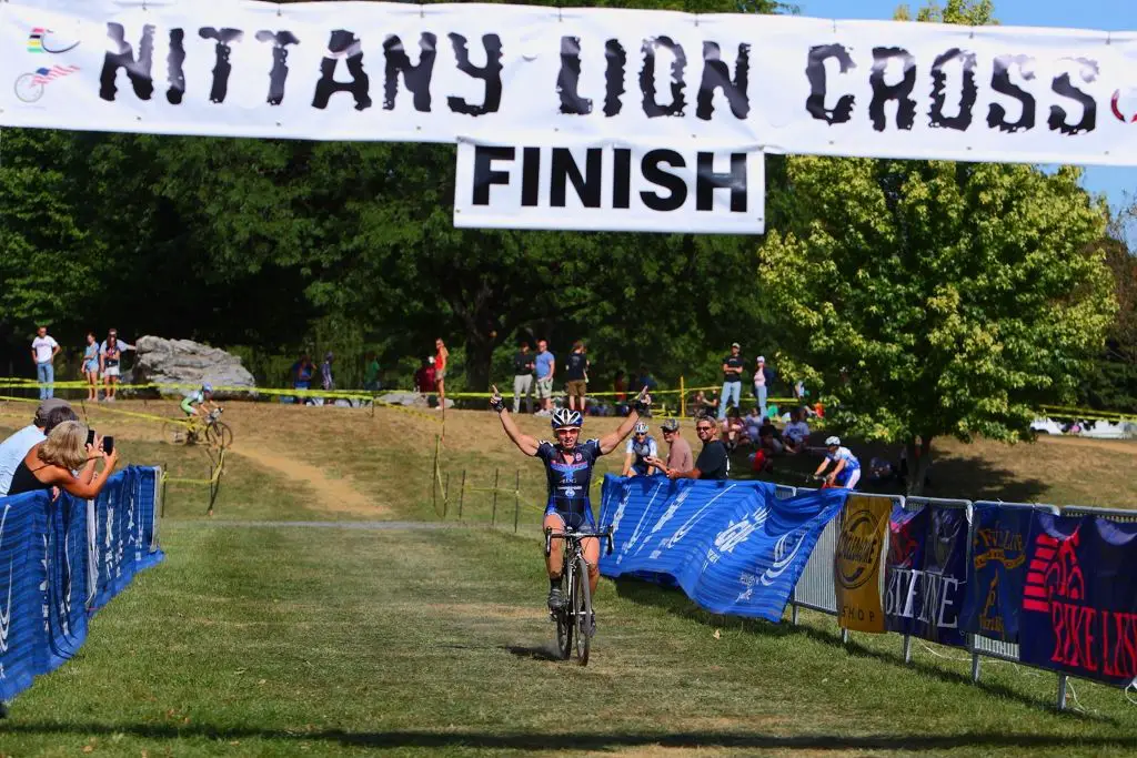 Laura Van Gilder soloed home to victory. © Anthony Skorochod / cyclingcaptured.com