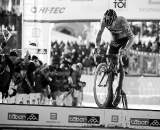 Sven Nys bunnyhops the planks in Tabor Part 1 ? Joe Sales