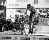 Sven Nys bunnyhops the planks in Tabor Part 2 ? Joe Sales