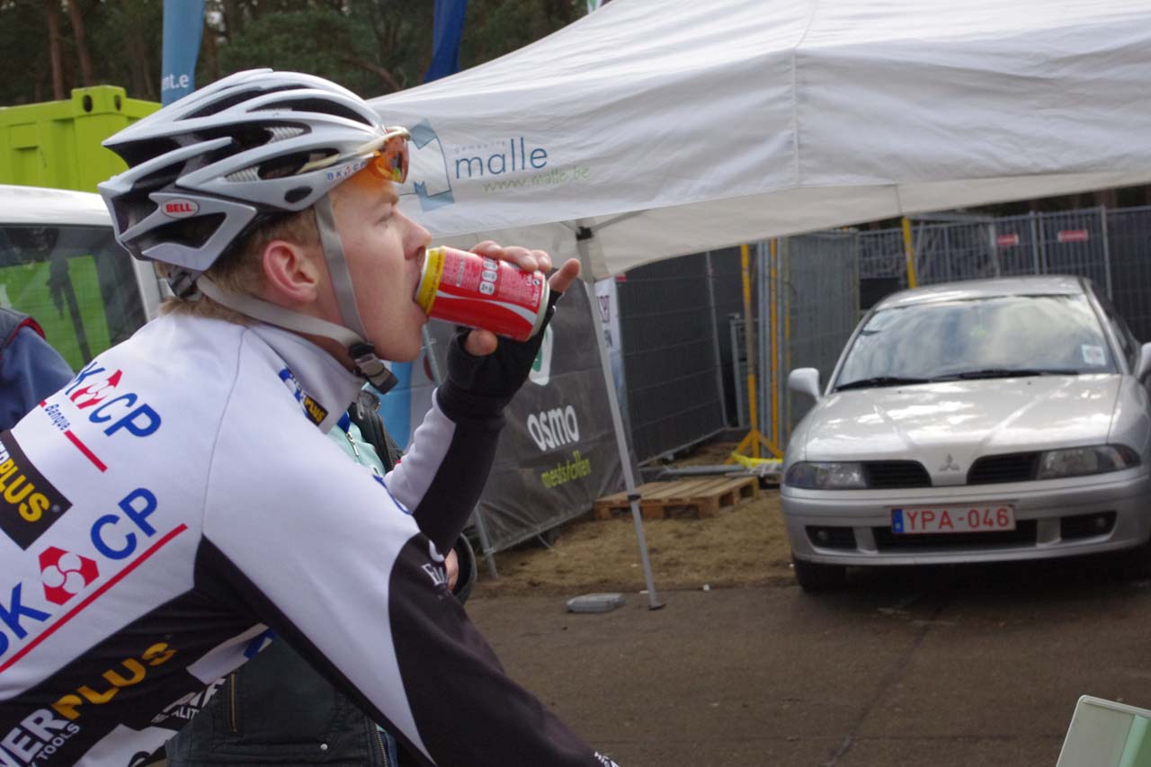 Dieter V. drinking his post-race coke. ? Jonas Bruffaerts