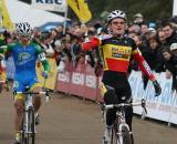 Aernouts takes the win with Lars van der Haar close behind. ? Bart Hazen