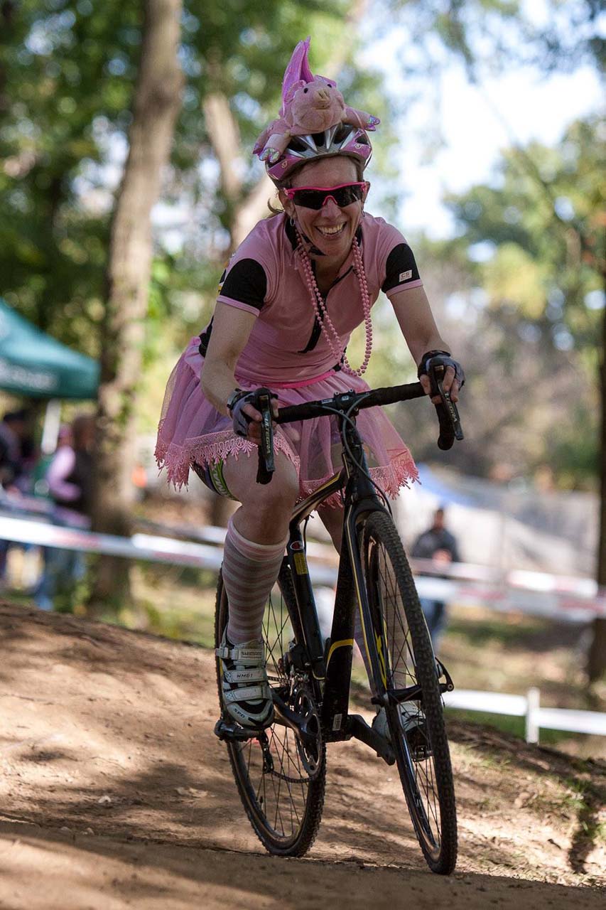 Blair Barter was a “Cincinnati Flying Pig” in the Women\'s Elite race. © Kent Baumgardt