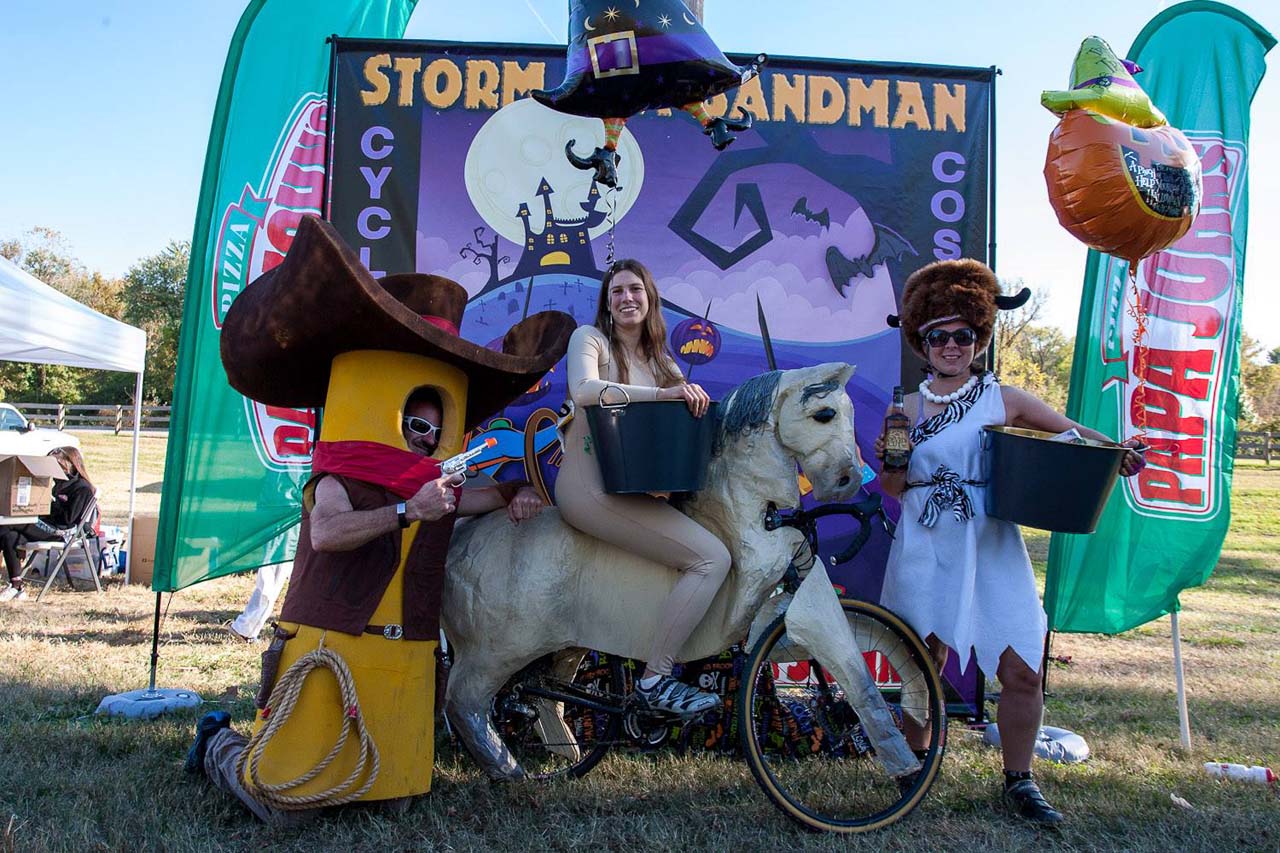 Costume contest winners. © Kent Baumgardt