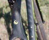 The swooping top tube flattens out and should make for pretty comfortable shouldering.  © Cyclocross Magazine