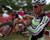 Jeremy Powers speeds through the barriers on way to his victory at USGP Planet Bike Cup #1. © Wil Matthews