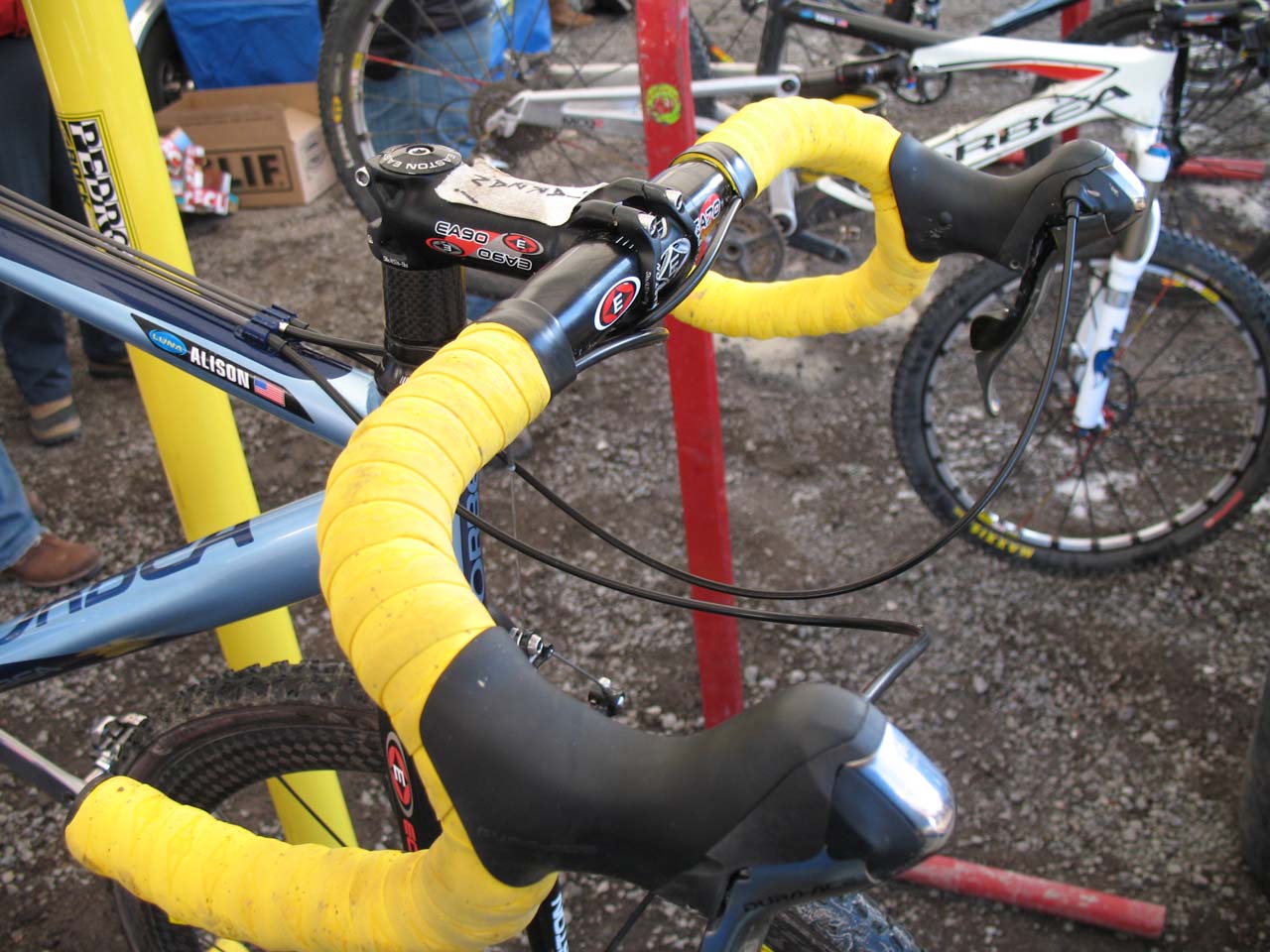 Dunlap forgoes carbon in the cockpit, opting for Easton aluminum parts. ? Cyclocross Magazine