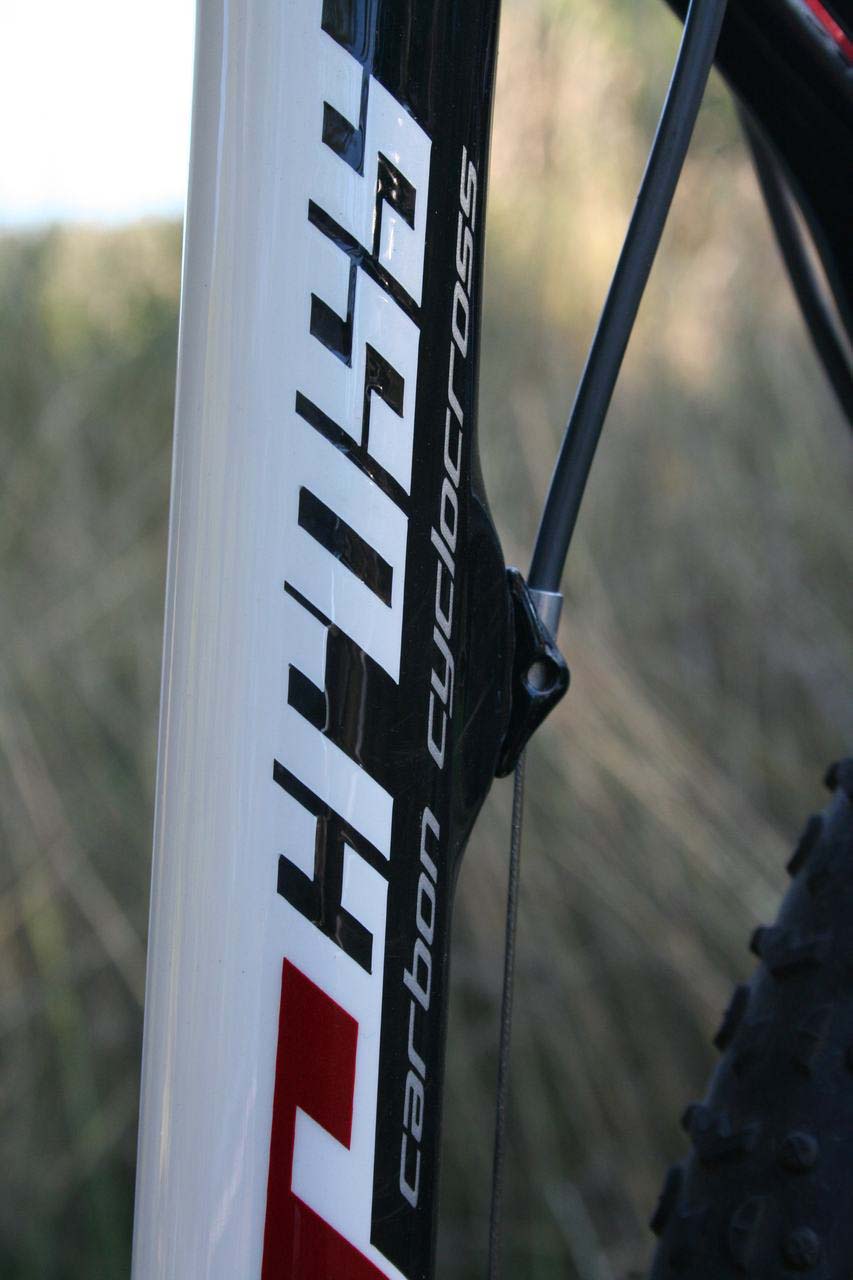 The subdued graphics on the Norcross blend well with the paint. © Cyclocross Magazine