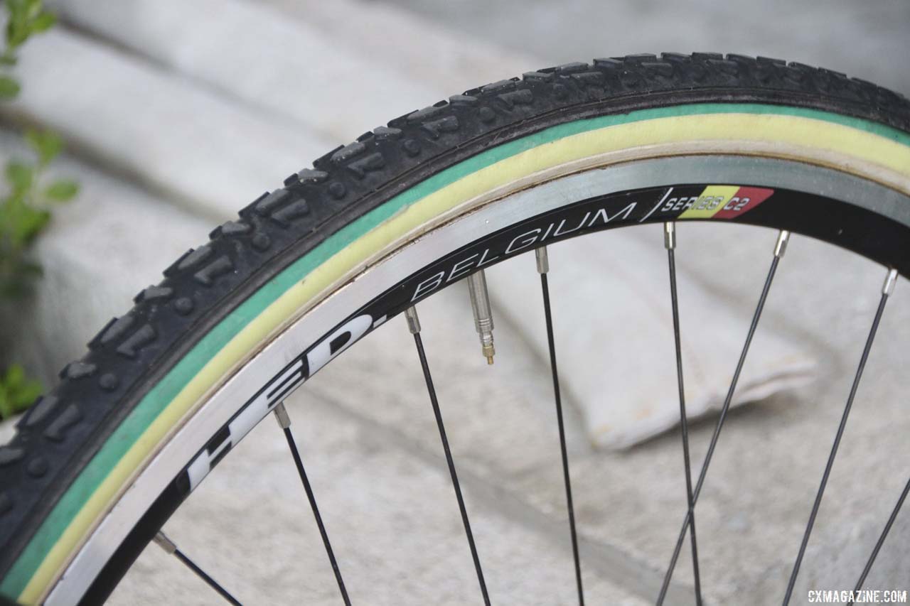 Lisa’s Arctec CX rolls on well-known and proven aluminum HED Belgium tubular rims and FMB SSC tubulars with custom Australian colors. © Cyclocross Magazine