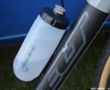 Vincero Designs magnetized water bottles make for easy training on the Keough Cyclocross team bikes. © Cyclocross Magazine