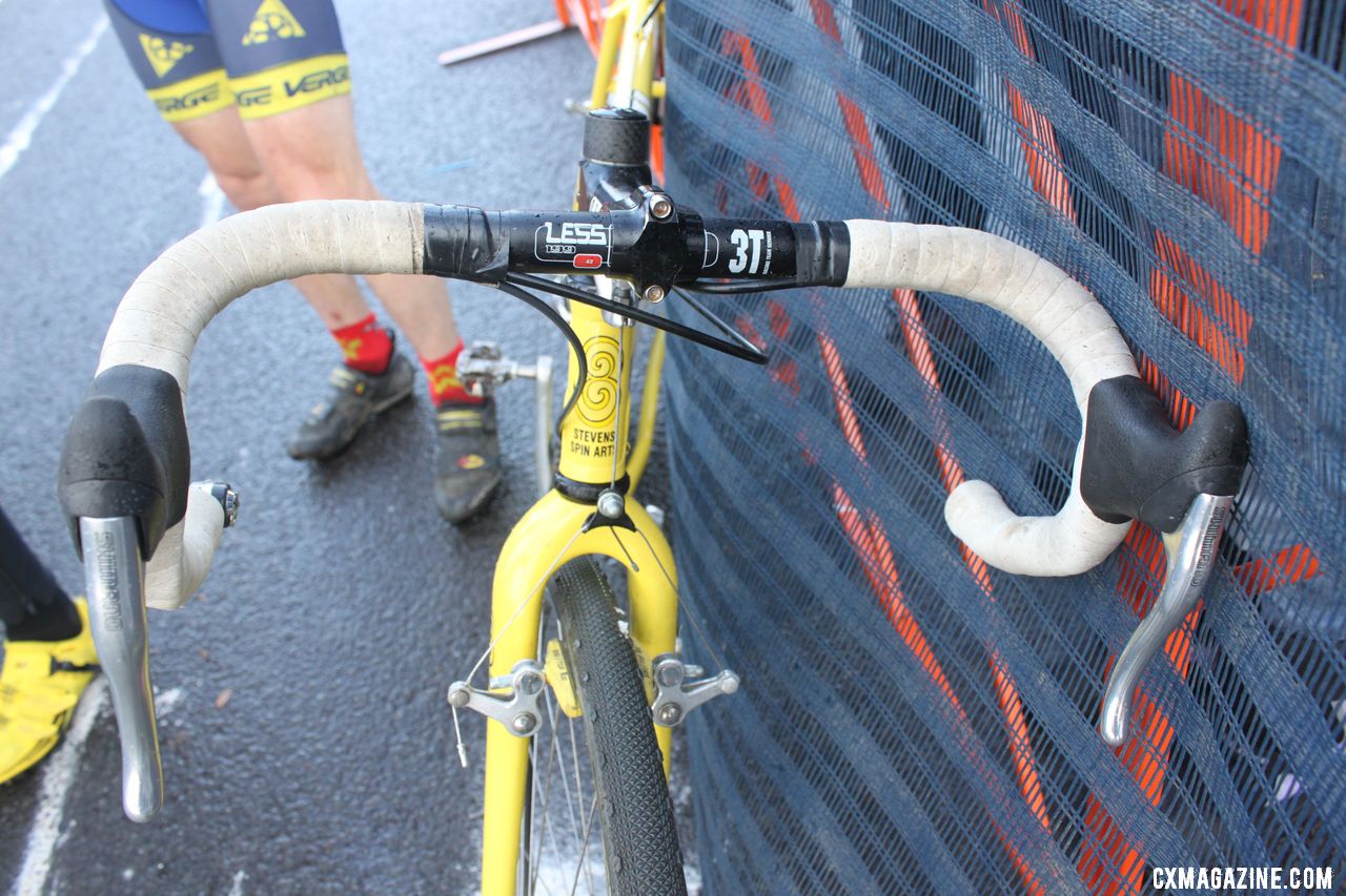 The simplicity of non-integrated levers. © Cyclocross Magazine