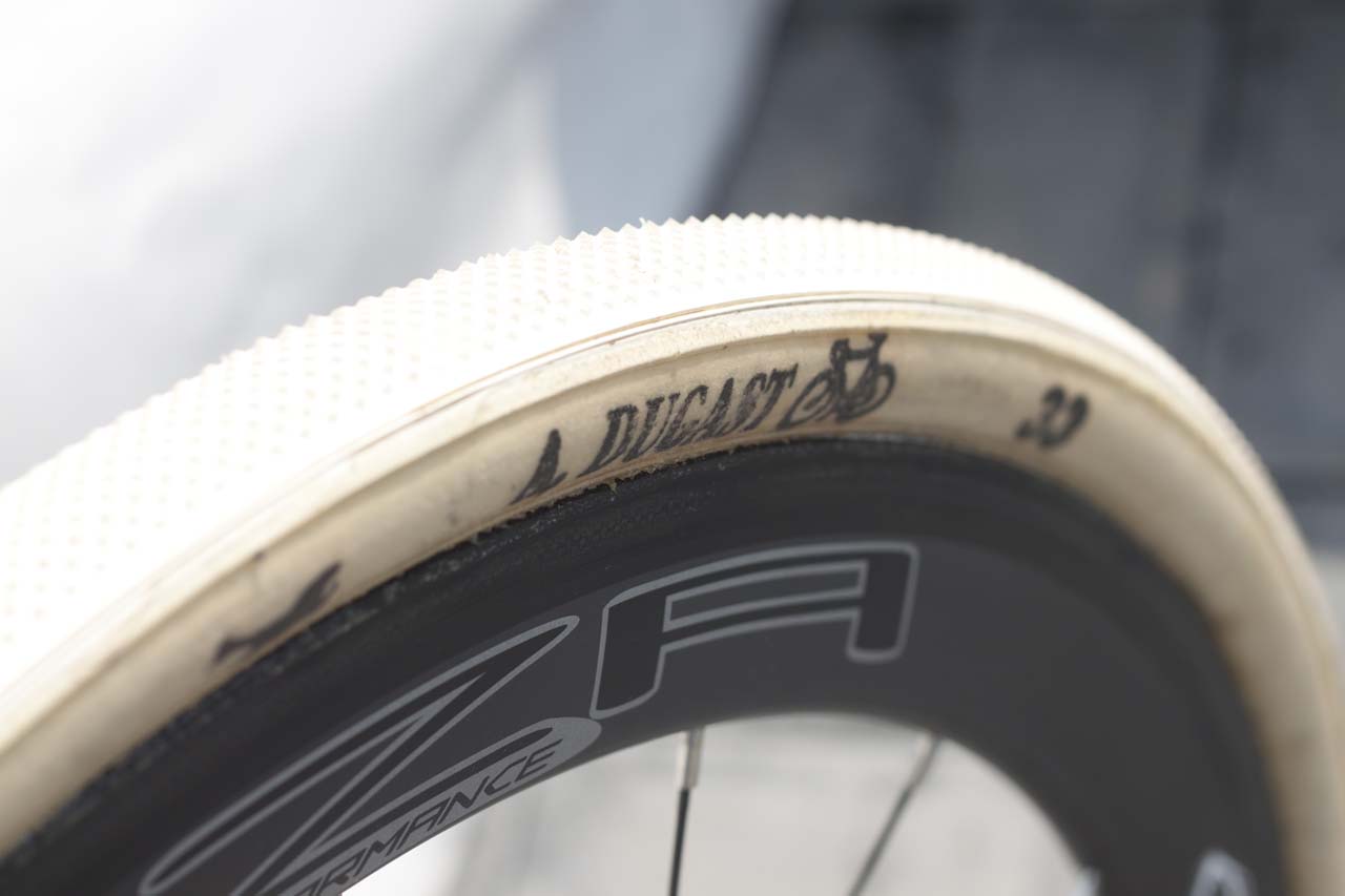 All white Dugast Dugast Pipistrello tires are mounted on 4ZA Cirrus Pro wheels. © Cyclocross Magazine