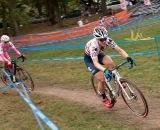 Katie Compton (Trek Cyclocross Collective) tries to put the pressure on Elle Anderson (California Giant Strawberries/Specialized). Â© Kevin White