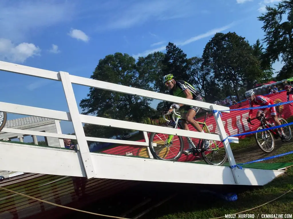 Heading into the first flyover © Cyclocross Magazine