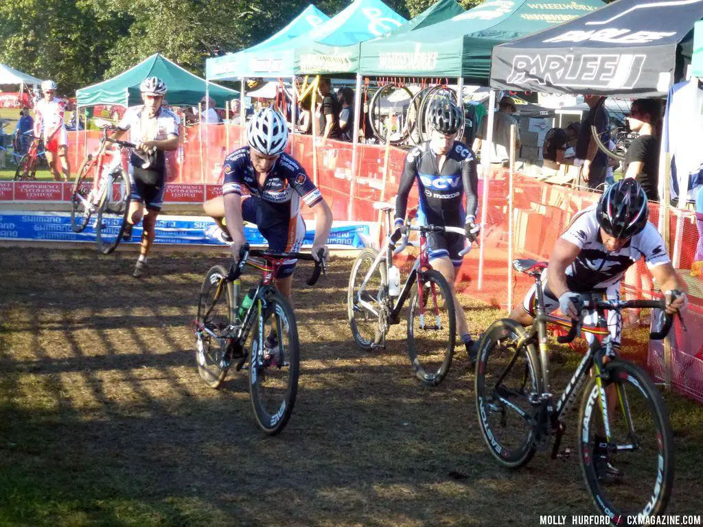 The barriers filtered riders into smaller groups. © Cyclocross Magazine