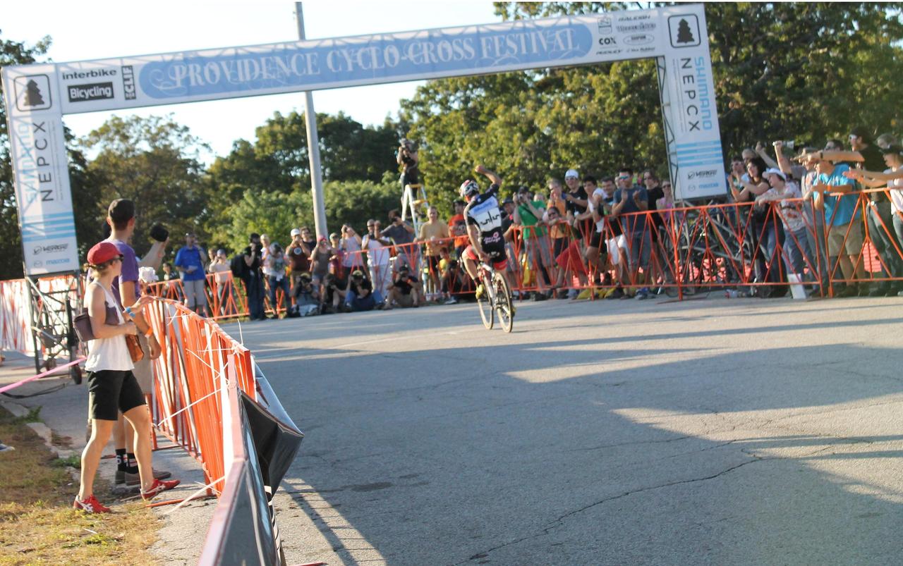 Lindine crosses the finish line in first. © Cyclocross Magazine