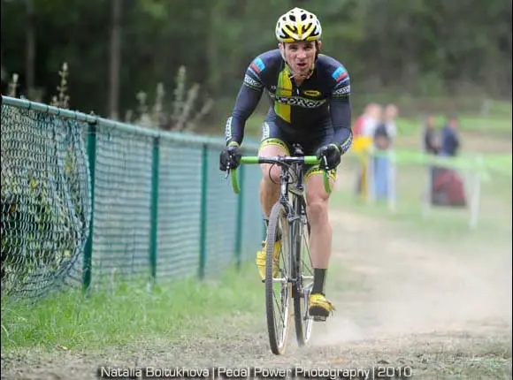 Dylan McNicholas off alone © Natalia Boltukhov | Pedal Power Photography