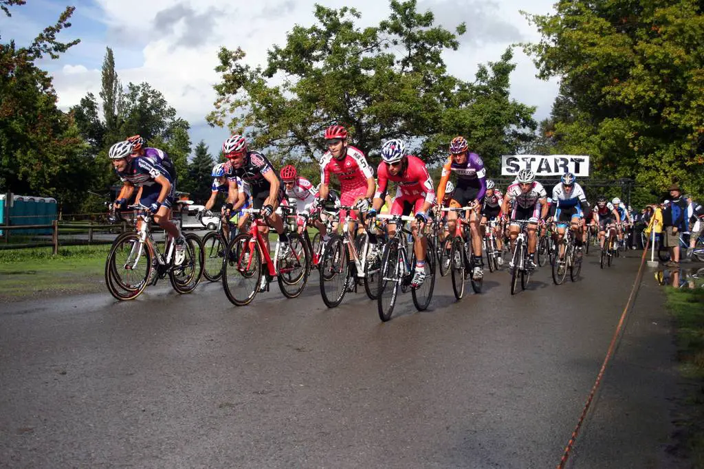 Elite men charging off the line. Photo by Robbie Carver