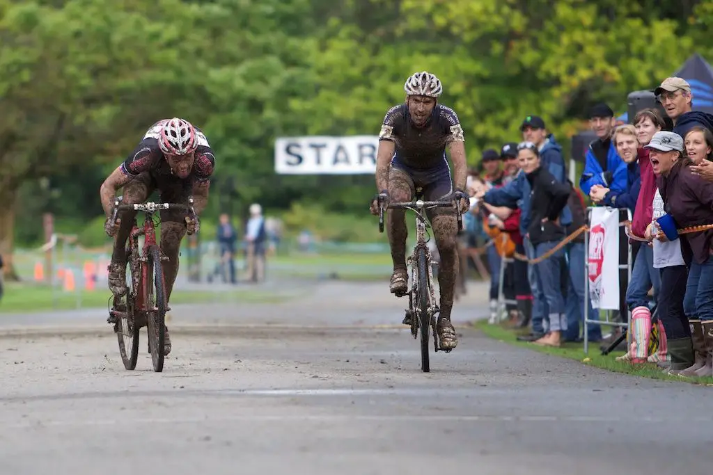 Page outsprints Heule for the second year in a row. Rad Racing GP 2010 © Joe Sales