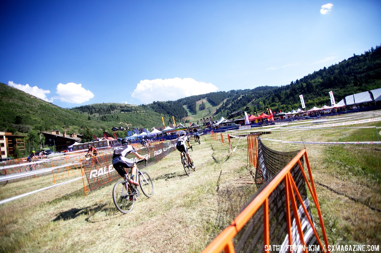 The Cat 3/4 men was the biggest field of the day. © Cathy Fegan Kim