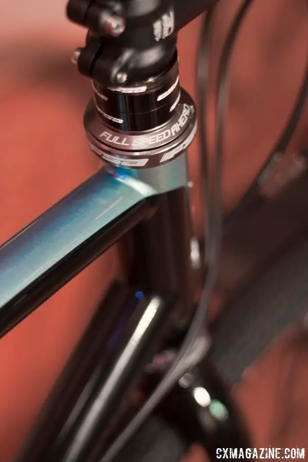 Raleigh Tamland 1 gravel bike with disc brakes and an FSA headset. © Cyclocross Magazine