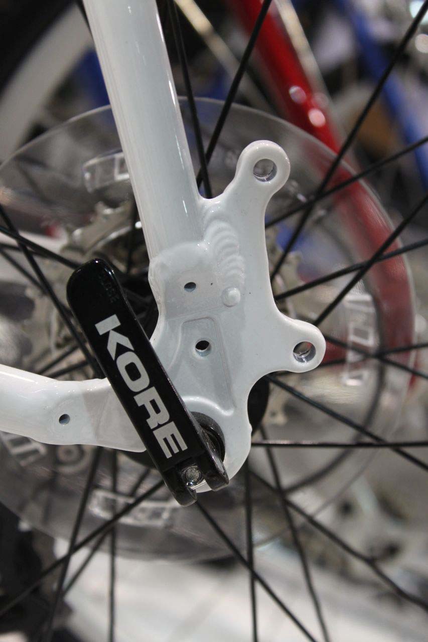 The Conquest Pro frame is ready for disc brakes, but its fork is not. © Cyclocross Magazine