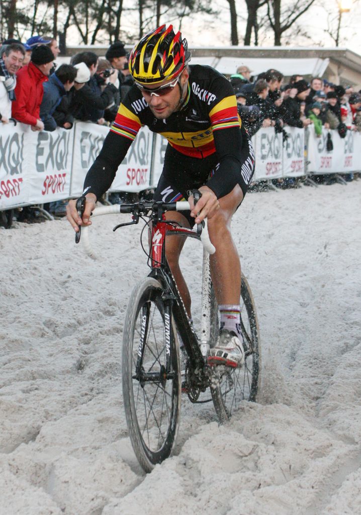 Boonen powers through the sand. ? Bart Hazen