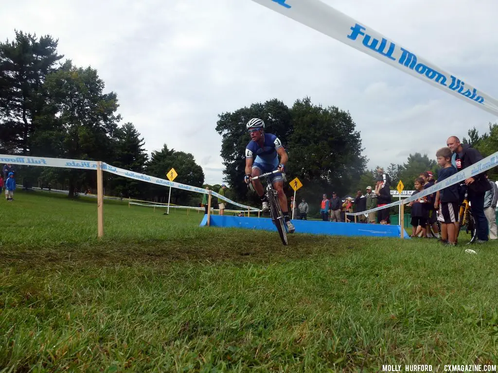 Rochester Elite Men Day 1. © Cyclocross Magazine