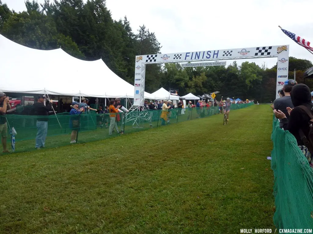 Rochester Elite Men Day 1. © Cyclocross Magazine