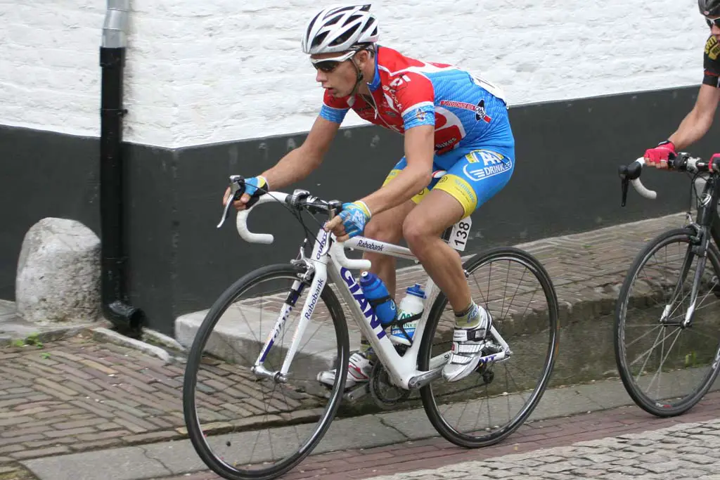 Lars van der Haar finds the smooth(er) road © Bart Hazen