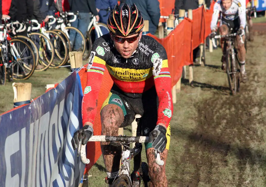 Sven Nys riding to third in Roubaix. ? Bart Hazen