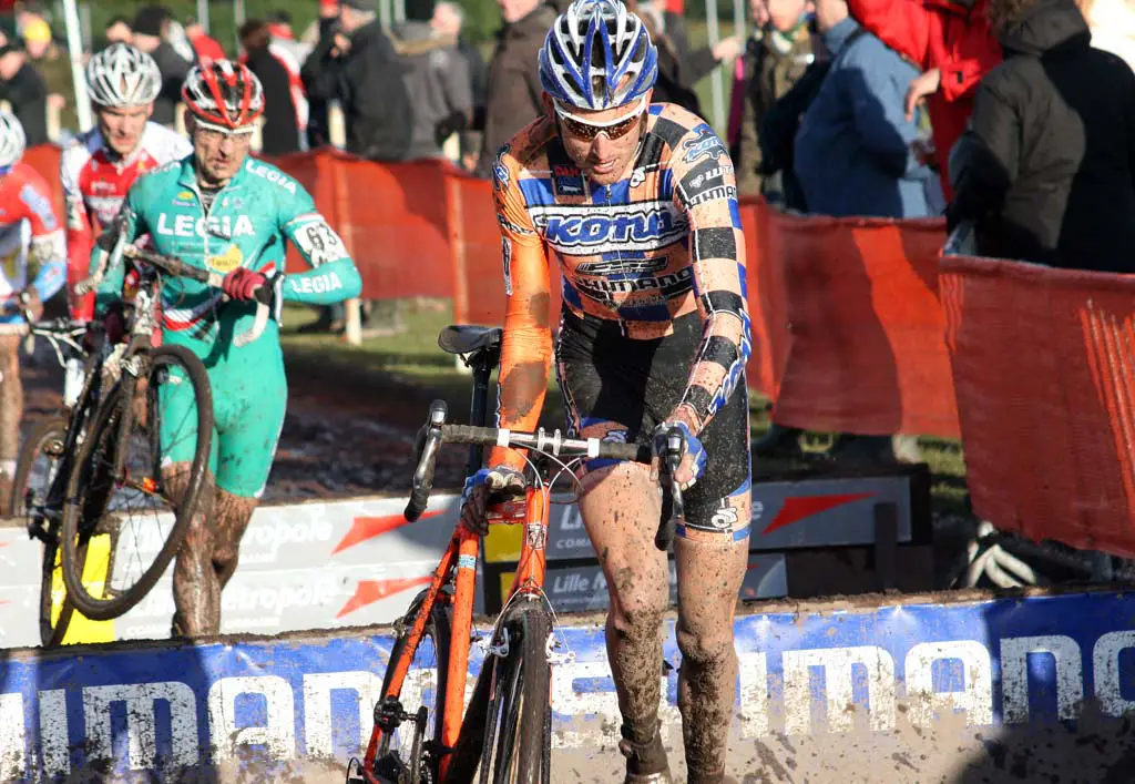 Ryan Trebon gets through the barriers in Roubaix. ? Bart Hazen