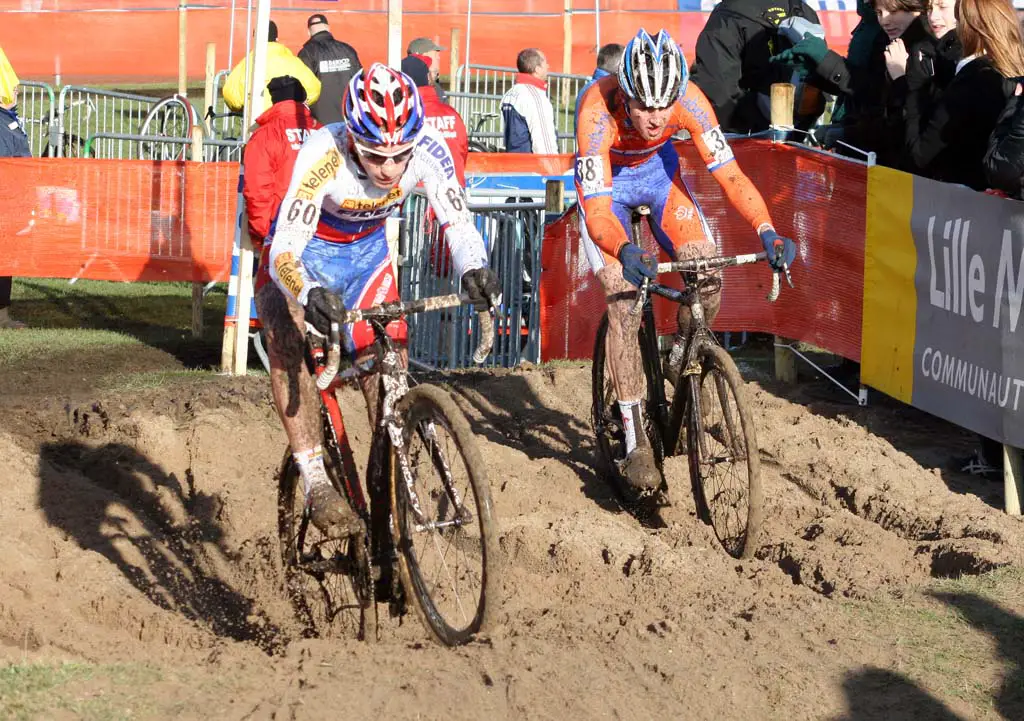 Gavenda (l) and Micki van Empel hit the sand. ? Bart Hazen
