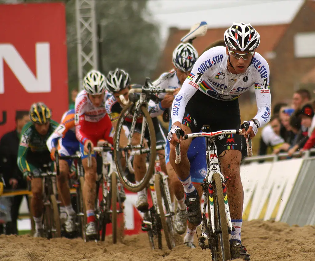 Zdenek Stybar regained the lead in the second lap, but couldn\'t hold it © Dan Seaton