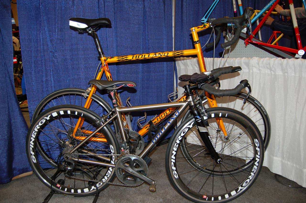 Bill Walton?s Holland is unsurprisingly on the large size to accommodate his 6?11? size ? check out the dual bottle cages on the down tube. The TT bike in the front was built for a rider of decidedly shorter stature. ? Dave Lawson