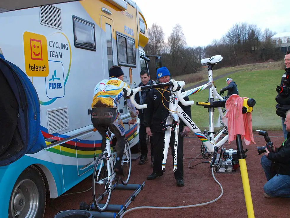 The Telenet-Fidea Cycling Team setup at Sankt-Wendel. © Jonas Bruffaerts