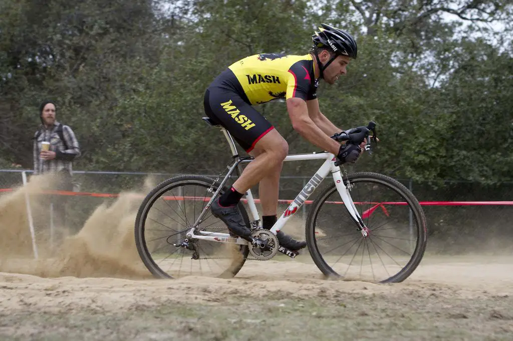 Rainnier Schaefer (MASH SF) powers through the sand pit. ©Tim Westmore