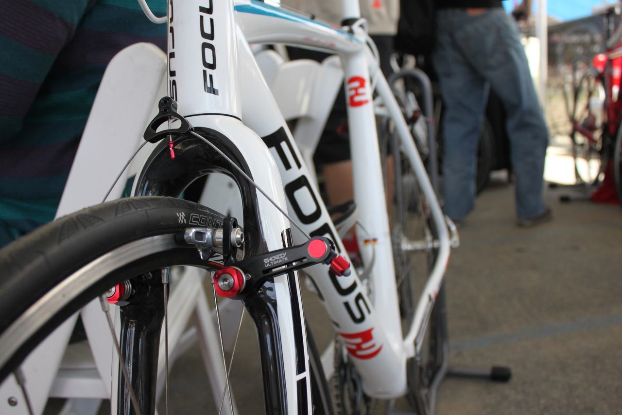 Focus Milram with low-profile Zipp clinchers and road tires ? Andrew Yee