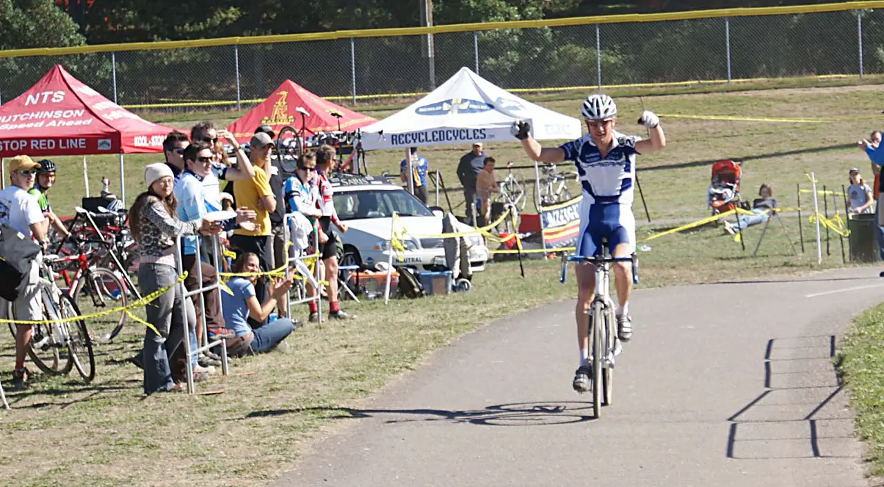 Ryan Iddings gets the win. by Kenton Berg