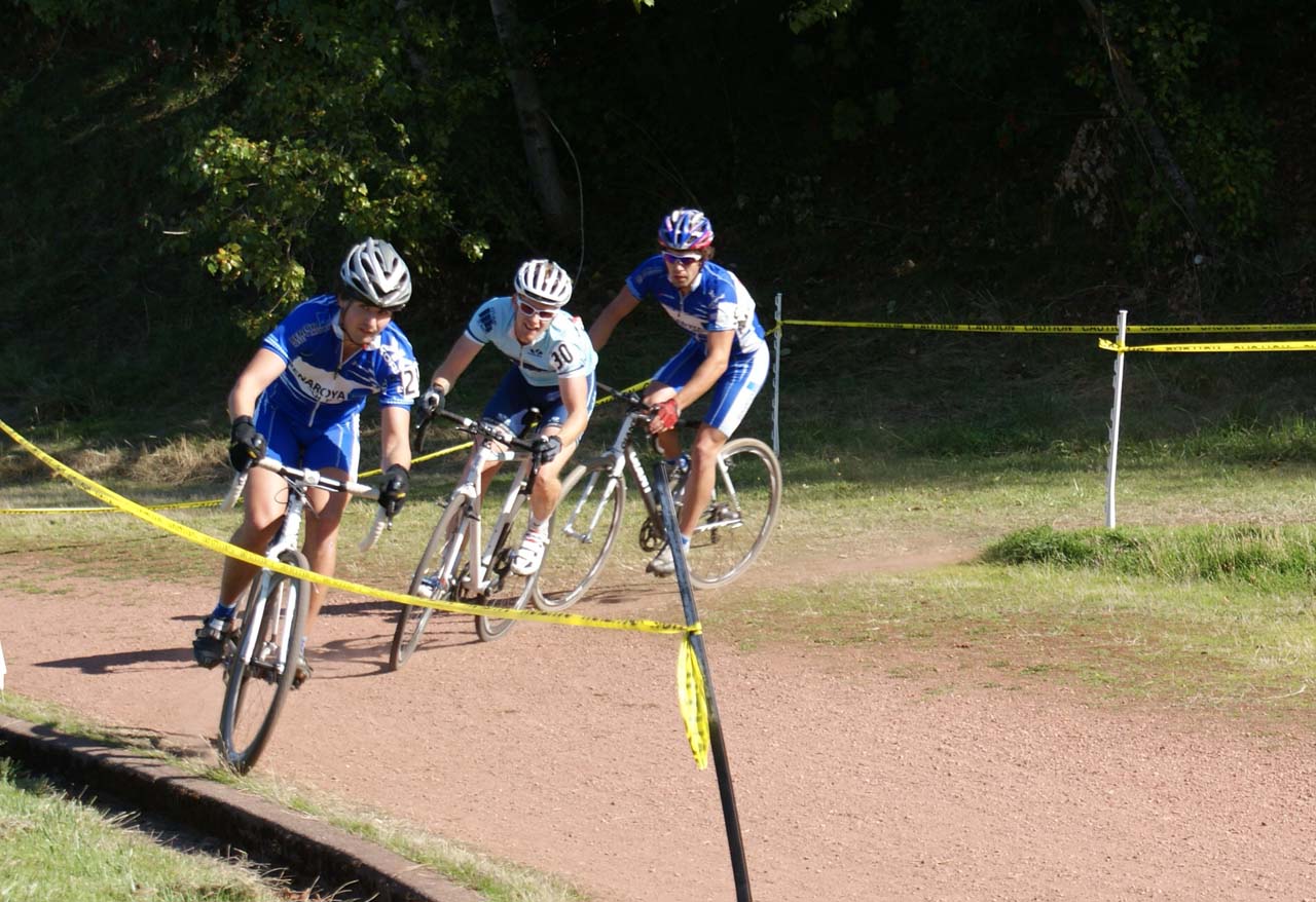 The lead group of the men's race hit the track.  ? Kenton Berg