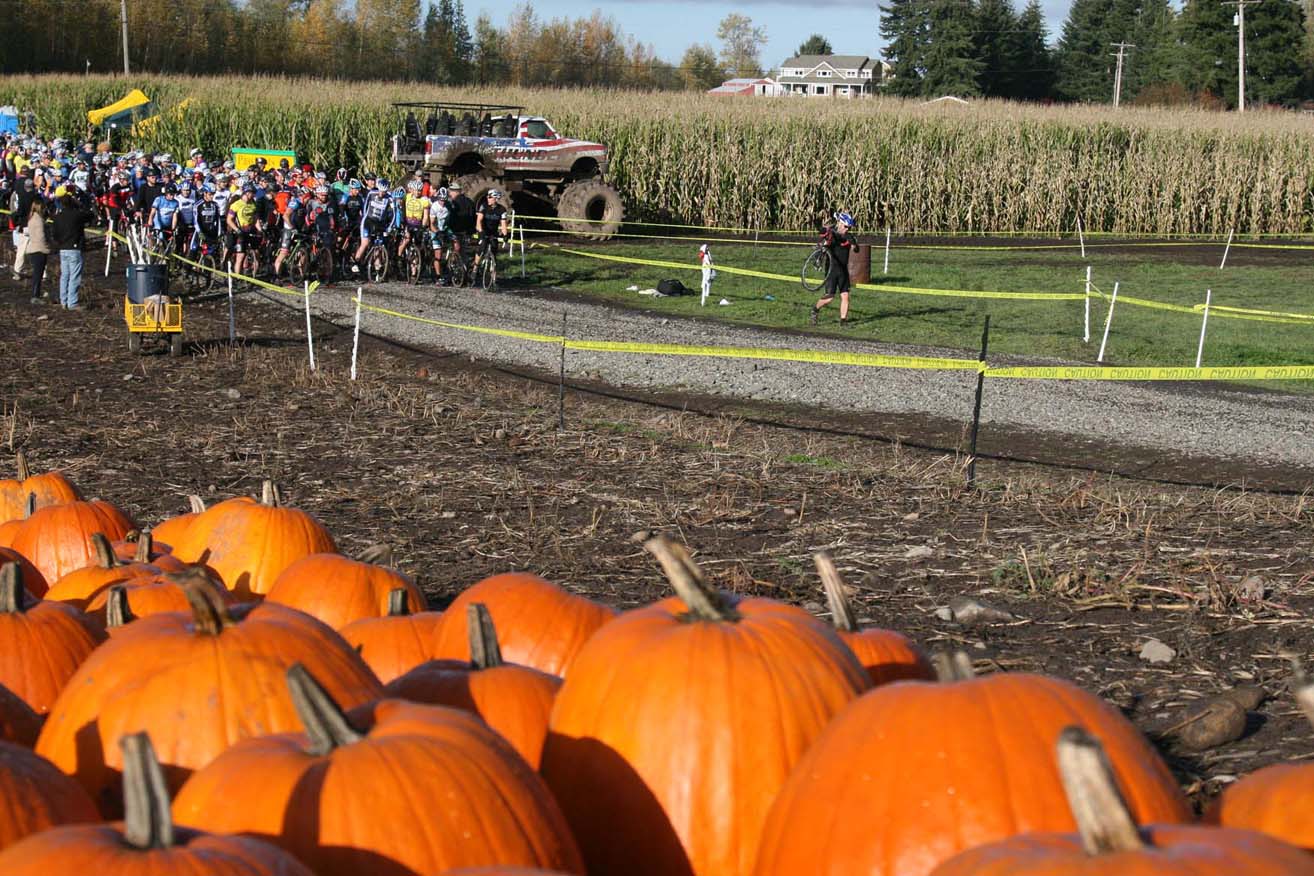 Seattle Cyclocross #5, Maris Farm, November 1, 2009. ? Janet Hill