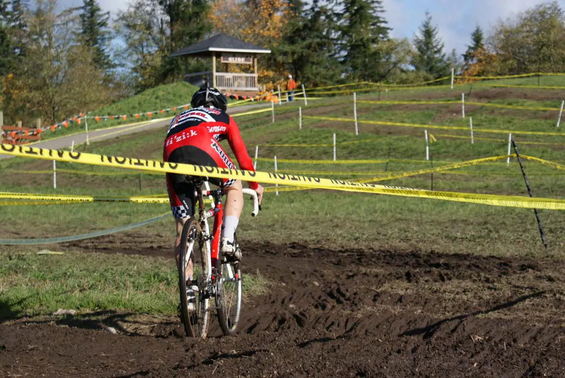 Steve Fischer on his way to victory at Maris Farms. Seattle Cyclocross #5, Maris Farm, November 1, 2009. ? Kenton Berg
