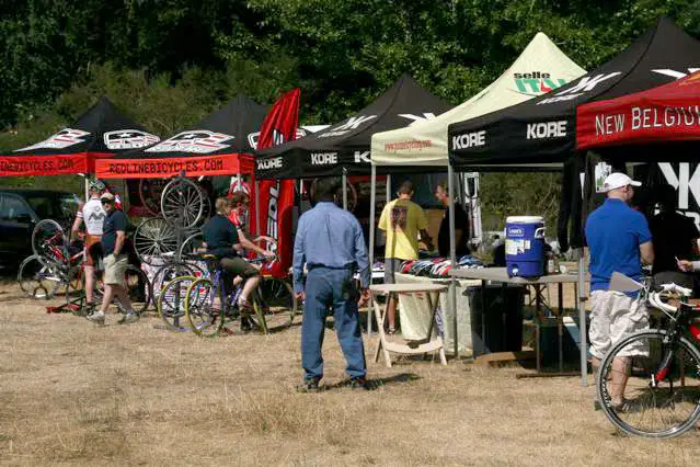 The Seattle Cyclocross Expo brought out vendors, racers, and newbies. 