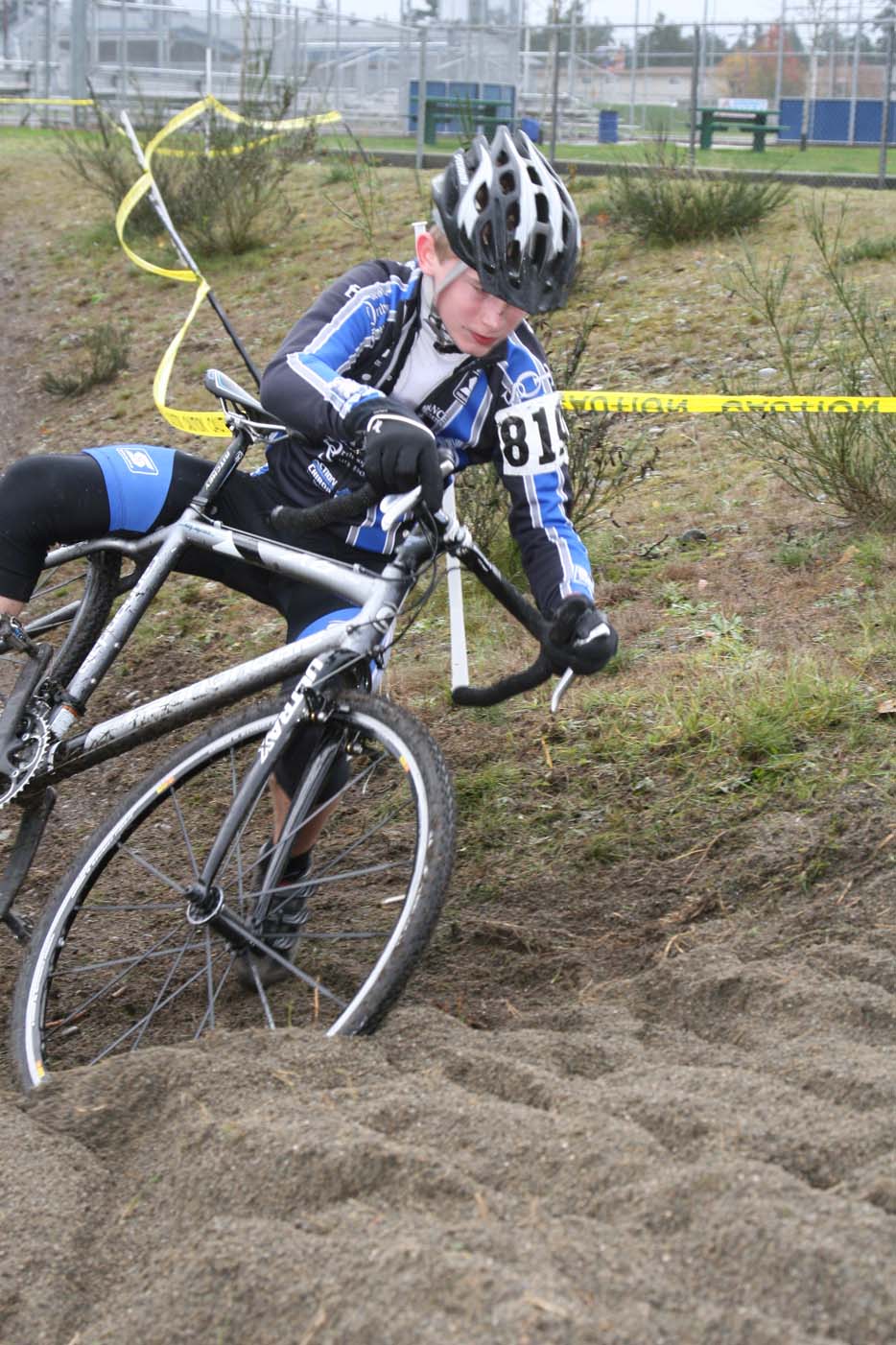 The sand proved challenging for many. Seattle Cyclocross Race #6, Sprinker Park. ? Janet Hill / spotshotphotography.com