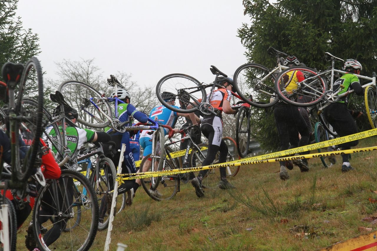 This steep section forced riders to carry their bikes © Janet Hill 